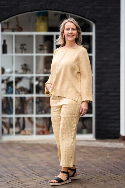 Annette Gortz outfit mais geel zomer 2023 HB MODE_4