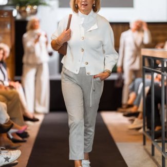 fb_3_hb_mode_hb_mode_geke_in_een_mixmatch_outfit_see_more_2025-10-07