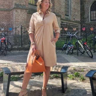 Moeder van de bruid bruidsmoeder FFC jurk Smaak Amsterdam tas zomer 2025