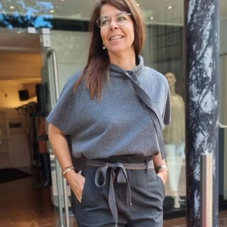 Le tricot Perugia outfit grijs blauw winter 2022_2