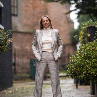 Marc-Cain-blazer-pantalon-ruit-shirt-creme-2