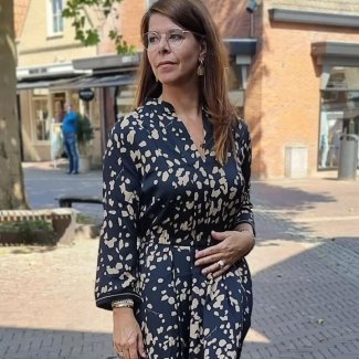 marc cain zwart print jurk schoen en blouse winter 2022