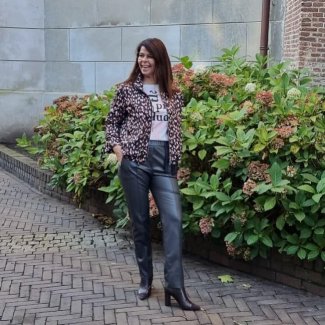 marc cain vegan leather broek shirt zomer 2022_3