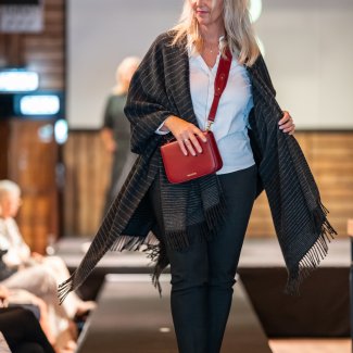 Mix Match Peserico omslagdoek Natan schoenen en tas Winter 2024-2025_2