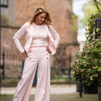 Mix Match vest trui pantalon roze voorjaar lente zomer 2024_2