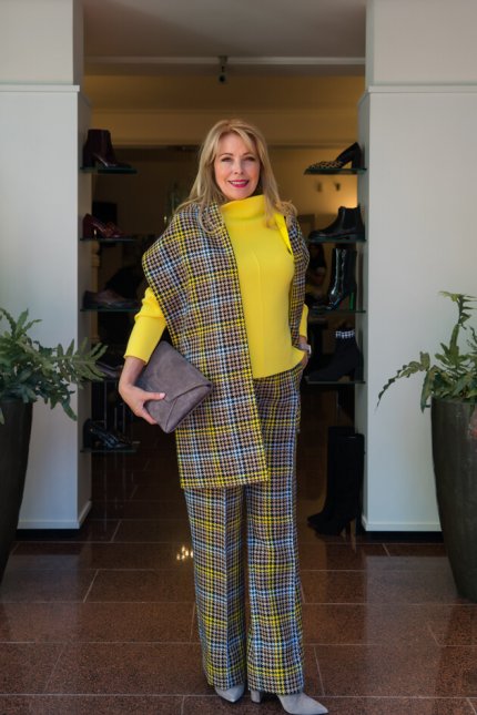 Natan Najaar herfst winter 2019-2020 gele trui ruit pantalon shawl hb mode
