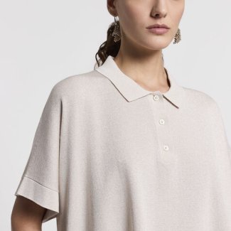 Peserico_trui_wit_korte_mouw_kraag_pantalon_zandkleur_zomer_2026_HB_MODE_2